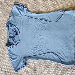 Sz S Brooks workout shirt.
